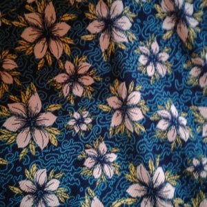 LuLaRoe Skirts - 💚💙SPRING READY SWEET CASSIE PENCIL SKIRT💙💚 LuLaRoe Skirts - 💚💙SPRING READY SWEET CASSIE PENCIL SKIRT💙💚